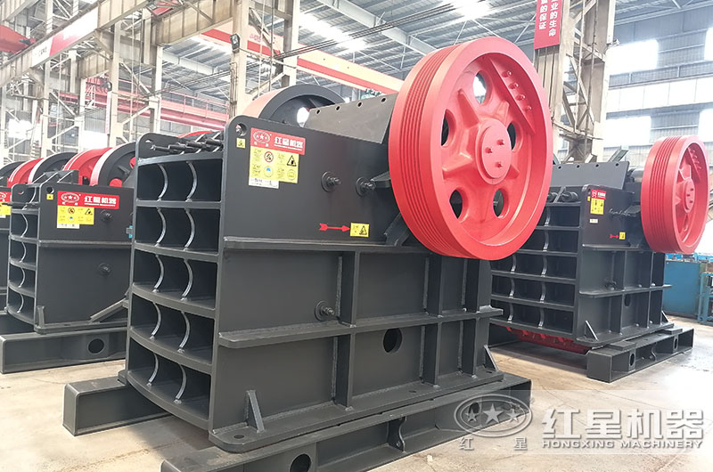 1060破碎机一个小时生产多少吨石子？配多大电机合适？