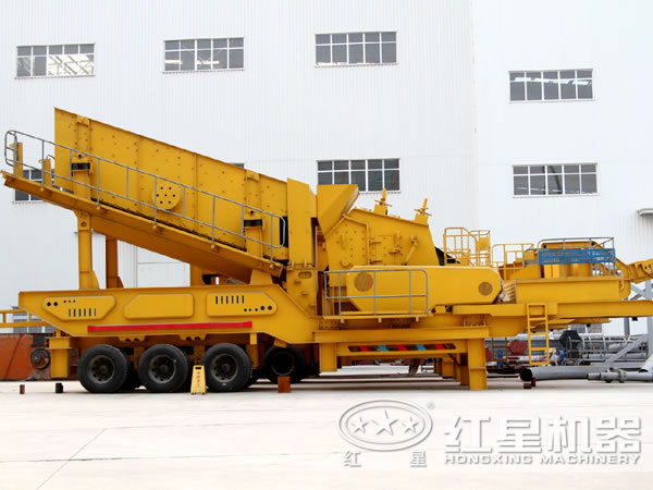 与二手的移动碎石机相比，新机更安全、有保障