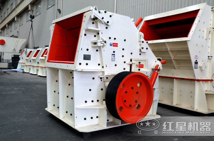 反击式破碎机振动量过大的原因