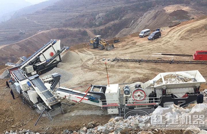 大型流动磕石子机现场 大型流动磕石子机现场