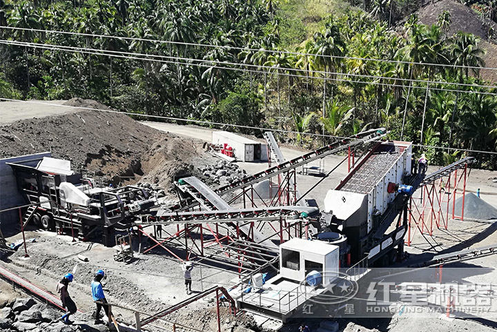 大型流动磕石子机现场 大型流动磕石子机现场
